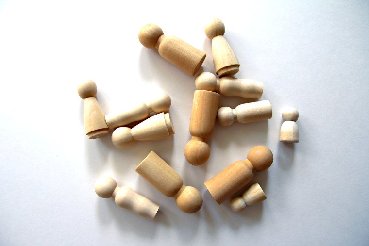 unfinished wooden peg dolls