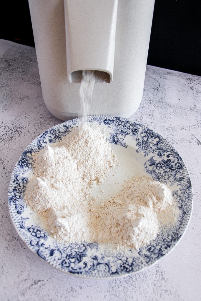 Choosing the right home flour mill for your kitchen