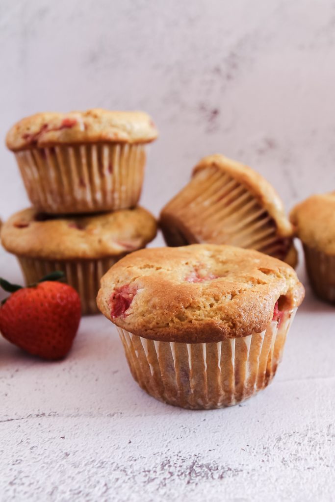 millet muffin with strawberries