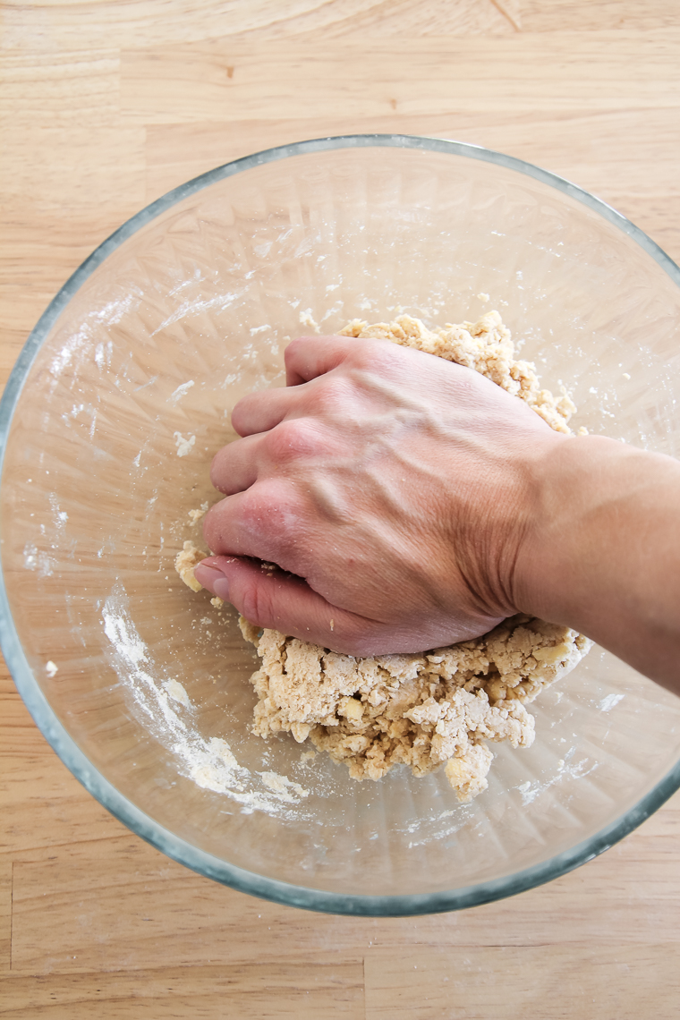 flaky-whole-wheat-pie-crust-aberle-home