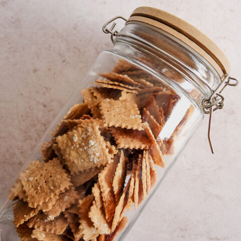 einkorn crackers (sourdough or not)